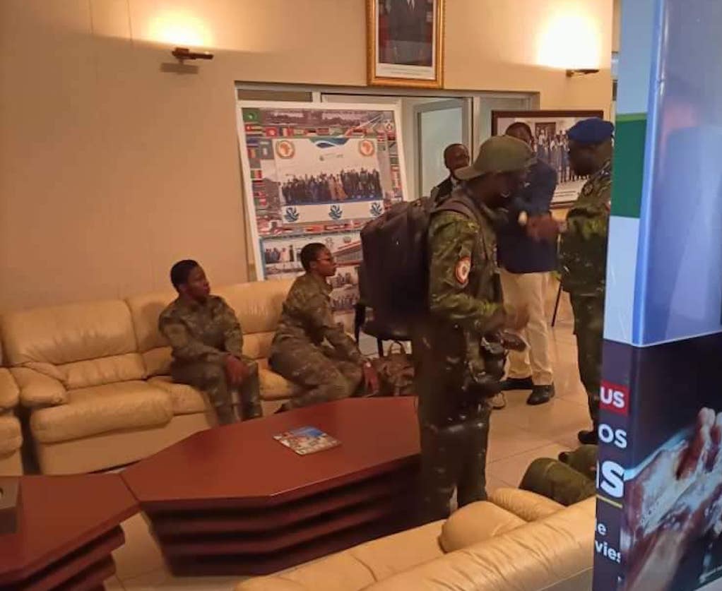 Au Mali, libération de trois soldates parmi les 49 militaires ivoiriens incarcérés