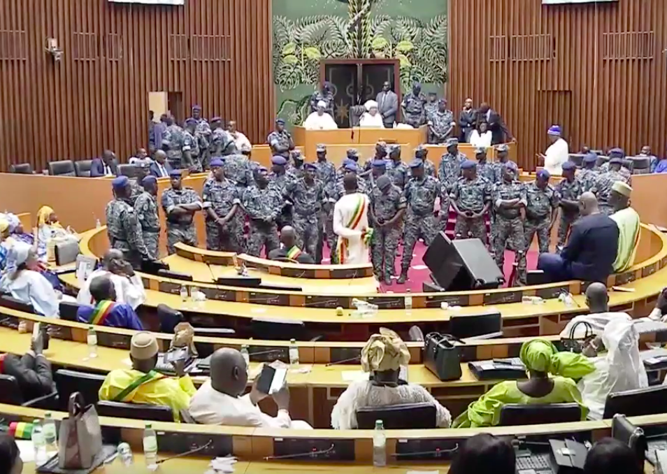 Assemblée nationale : Amadou Dame Diop, l'ami de la famille "Faye-Sall" élu président dans le chaos
