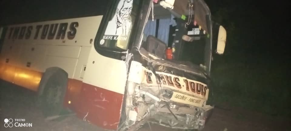 Collision entre un bus et un taxi à Tamba : Plus de 7 personnes sont décédés...