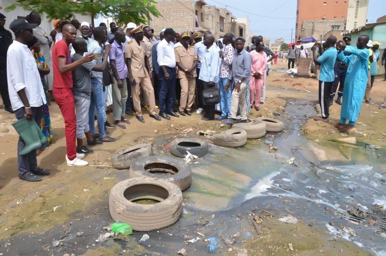 Inondation : Le ministre Issakha Diop constate les dégâts