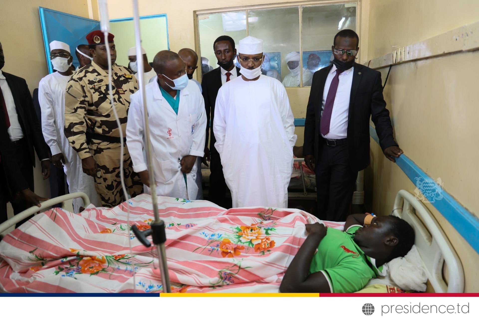 Emeutes au Tchad : le président Déby rend visite aux victimes