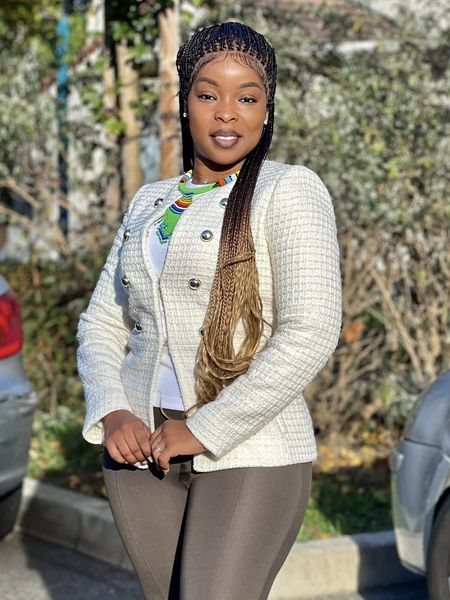 Bangoura Manamba Kante étale son élégance