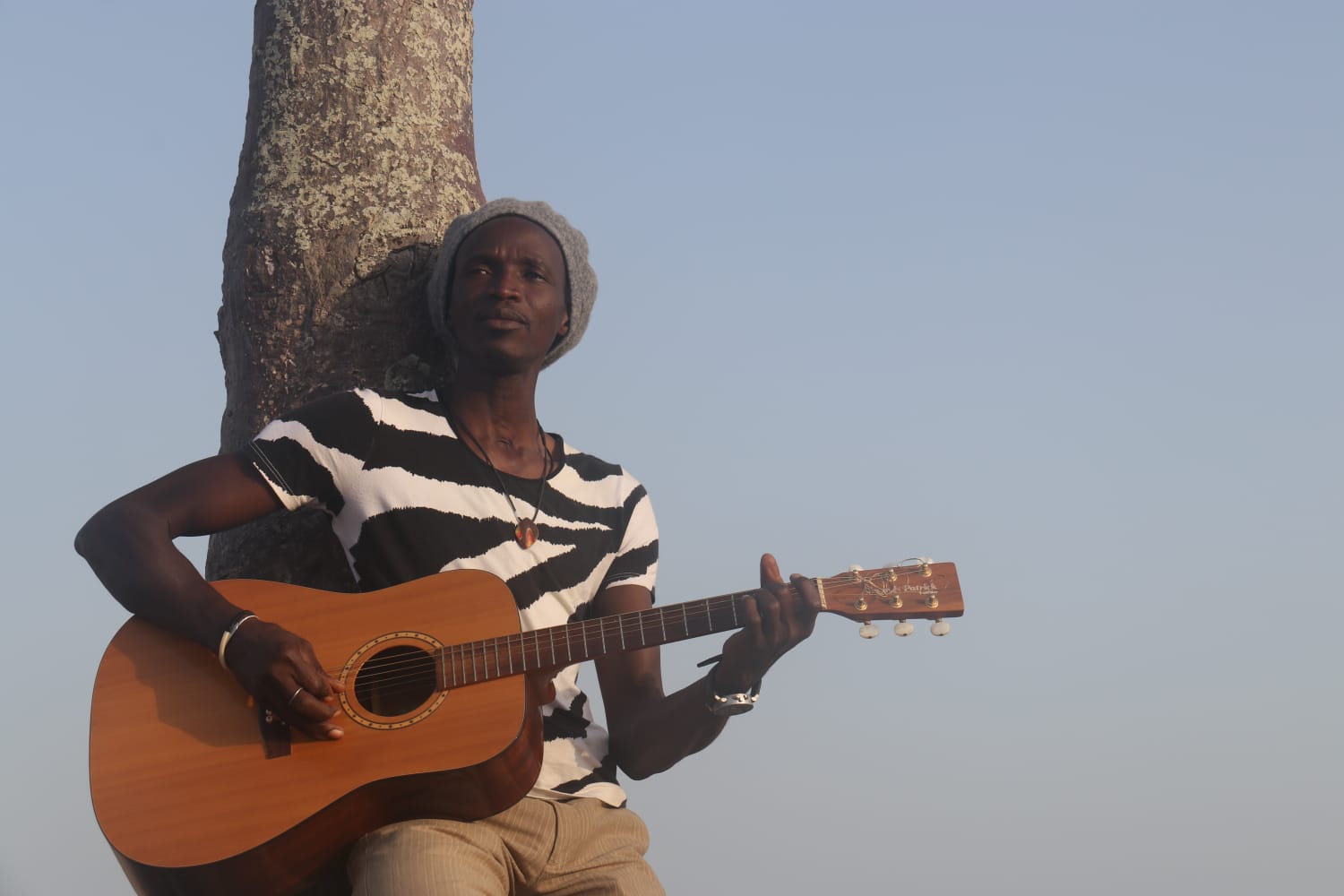 Qui est Mame Ze Mané, l'homme à la voix d'or?