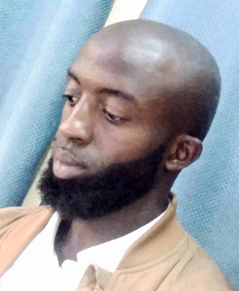 Macky SALL couturier ou une créature du COUTURIER?  ( Sadio SEYDI L'AFRICAIN)