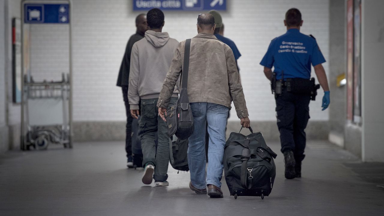 Apres le refus de l'Italie, la Suisse ne peut pas renvoyer 184 réfugiés 