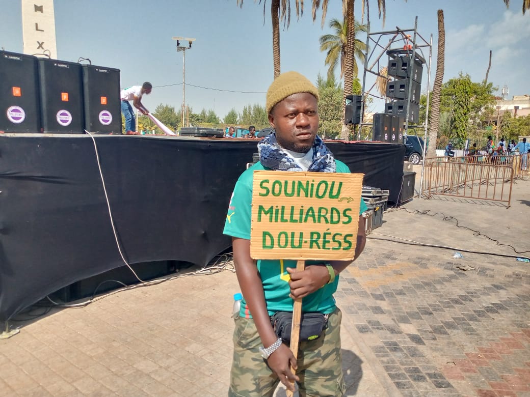 "Milliards volés" sous Macky... les premières images de la manifestation à la place de la Nation