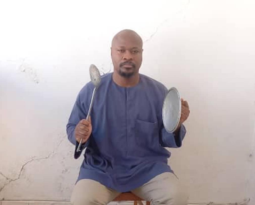 FRAPPONS LES CASSEROLES !