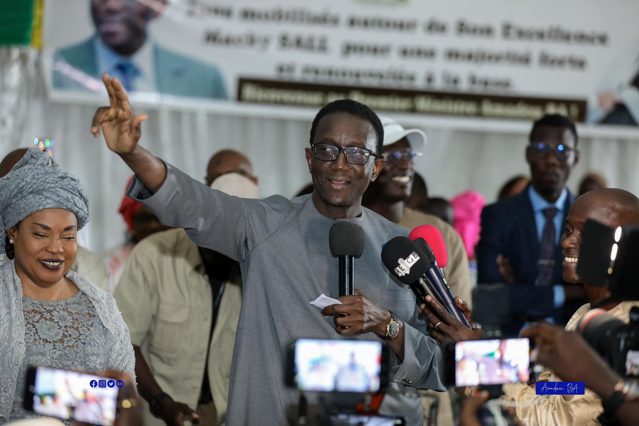 Présidentielle : Amadou Ba fait du porte-à-porte 