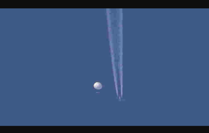 Les États-Unis ont abattu le ballon chinois au large de la côte Est