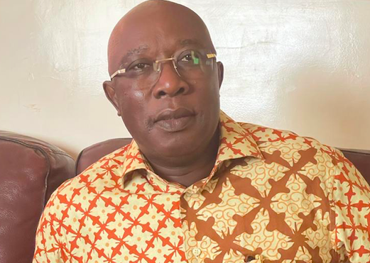 Signal de Walf Tv coupé : Oumar Diouf Fall ancien Rédacteur en Chef de Sud FM s'indigne