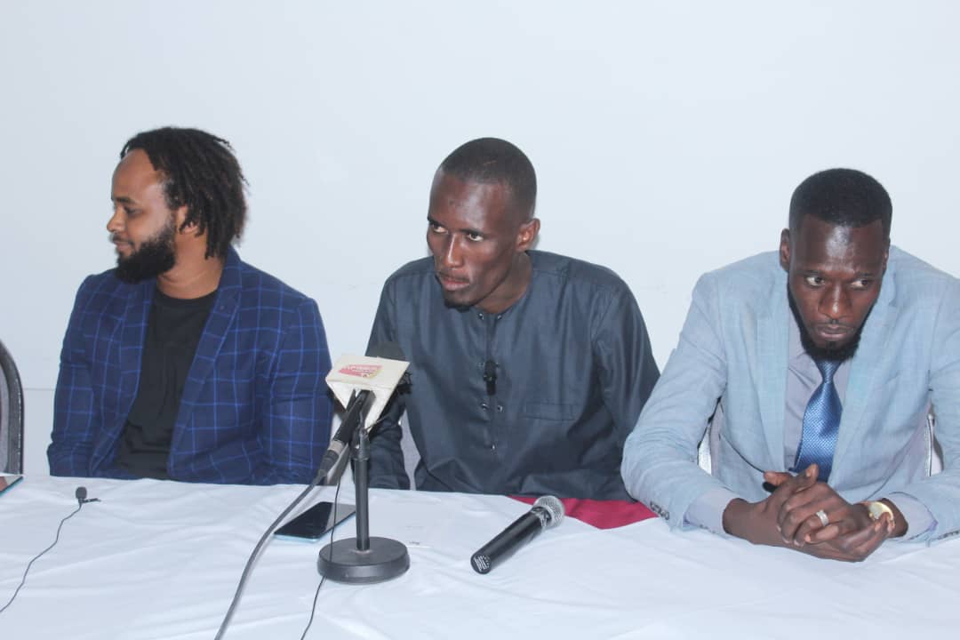 Keur Massar et Diamaguène : 50 jeunes quittent Pastef et rejoignent le Mouvement Jam Ari pour soutenir la candidature du président Macky Sall 