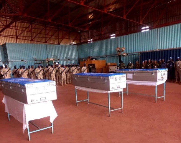 Hommages et honneurs funèbres aux trois soldats sénégalais décédés au Mali