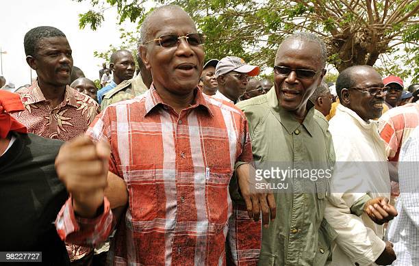 VAR : Samedi 3 avril 2010 à Dakar de nombreux opposants au régime de Wade ont manifesté