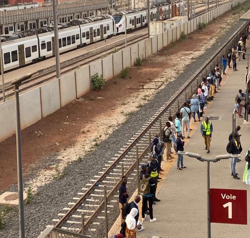 Blocage du Ter après le licenciement d'un agent: une enquête ouverte sur "un sabotage"