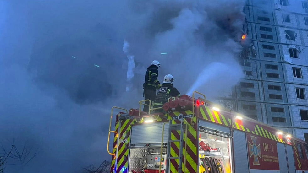 Guerre en Ukraine: des frappes russes touchent plusieurs villes ukrainiennes