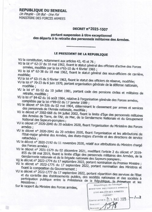 Retraite des personnels militaires des armées : Macky Sall suspend le départ pour un an