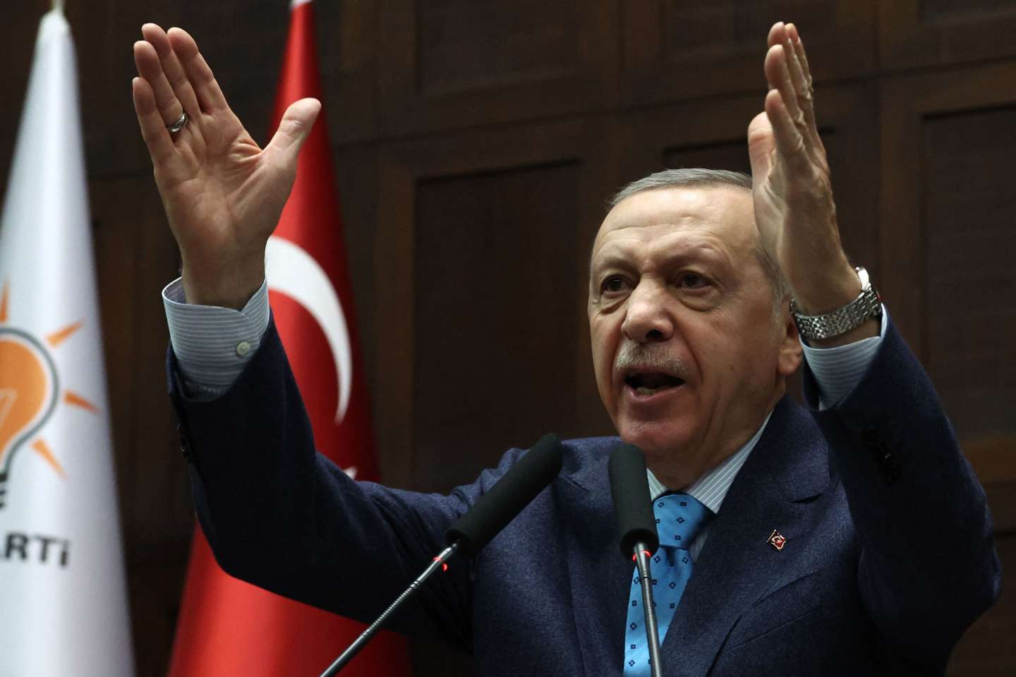 Turquie: Erdogan revendique la victoire à la présidentielle