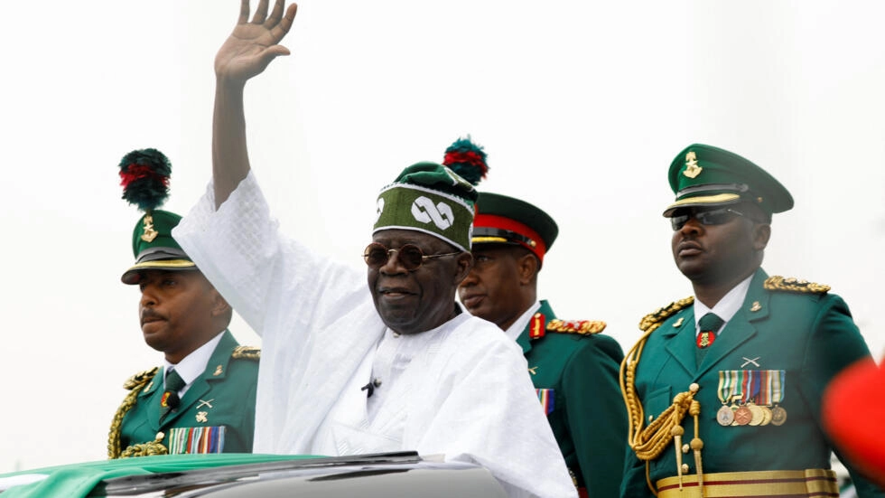 Bola Tinubu prend la tête du Nigéria