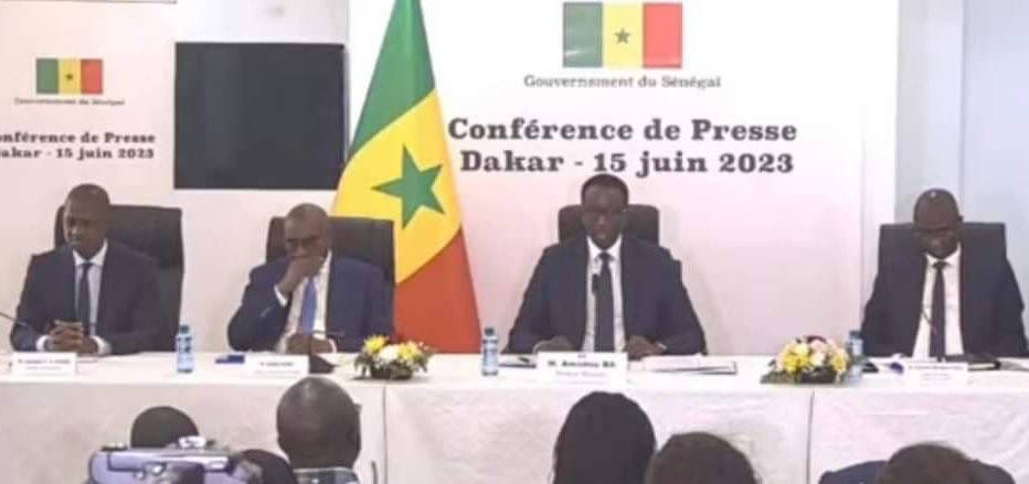 Juan Branco prévient les membres du gouvernement : "Qu’ils s’attendent à de lourdes difficultés..."