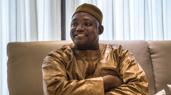 Renoncement de Macky Sall à un 3ème mandat : la réactionPrésident Gambien Adama Barrow