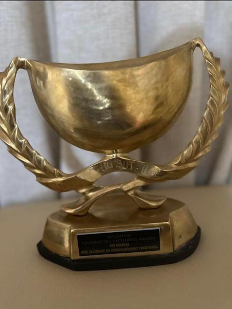 Soirée de la 17éme édition des Calebasses de l’Excellence Awards : Le DG de GTS, Samba Ndiaye primé 