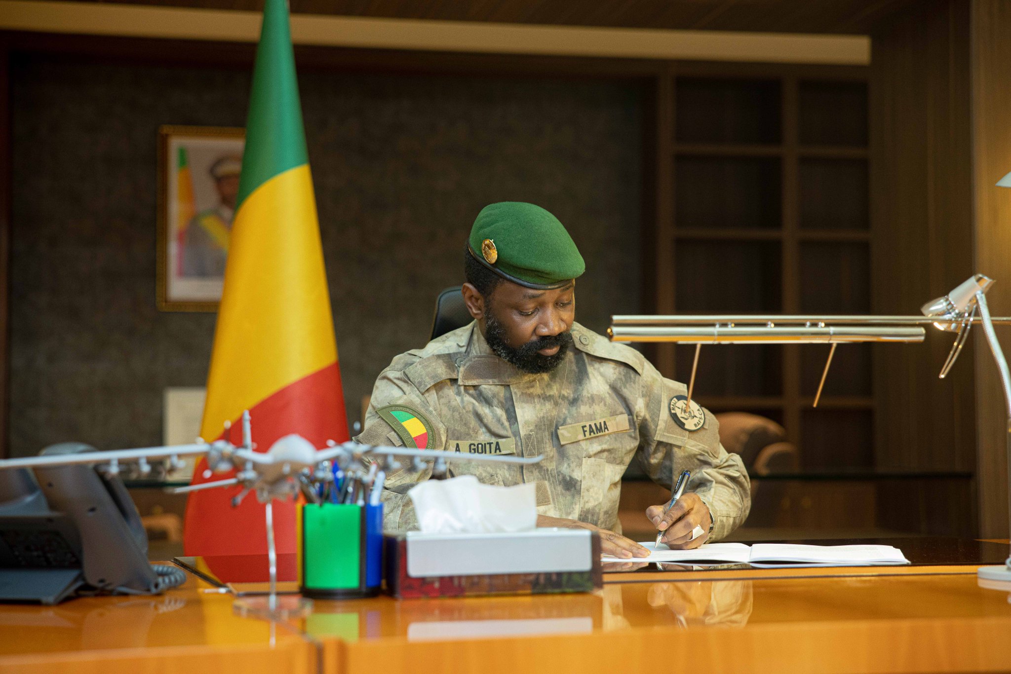 Mali : le président de la Transition promulgue la nouvelle constitution