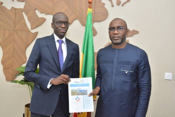 Doudou Ka/Abdoulaye Dièye: Les partisans du ministre des transports aériens recadrent le DG de l'Aibd et interpellent le président Macky Sall