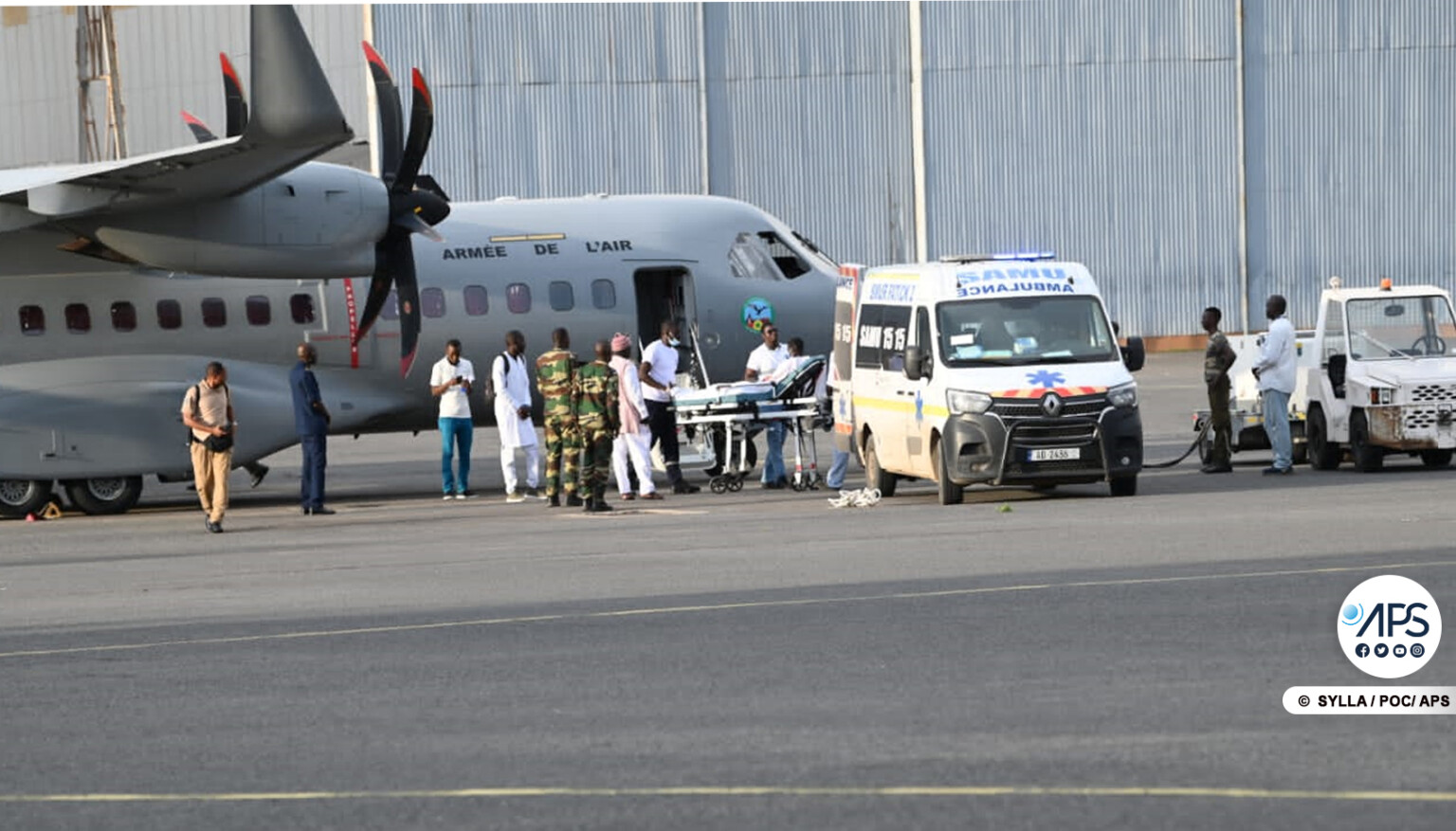 MIGRATION : L’avion transportant les 37 rescapés d’une pirogue secourue au Cap-Vert, a atterri à Dakar