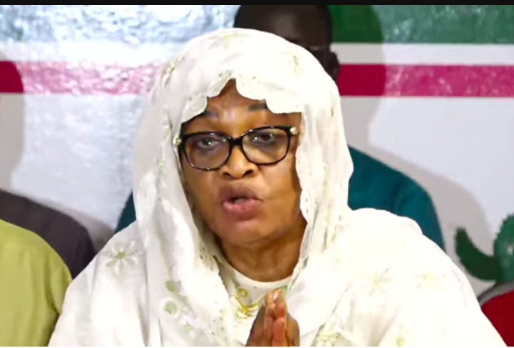 Sonko dans un état critique : Aida Mbodj pleure et interpelle tous les Sénégalais