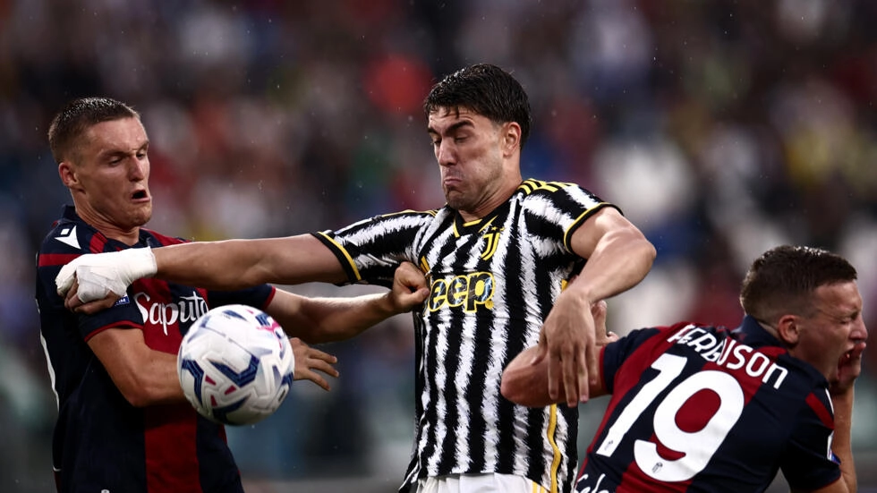 Italie: la Juve déçoit pour sa première à domicile, pas Naples