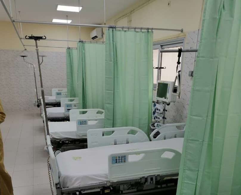 Pétition des 101 docteurs en médecine: l’hôpital n’est pas un mouroir politique 