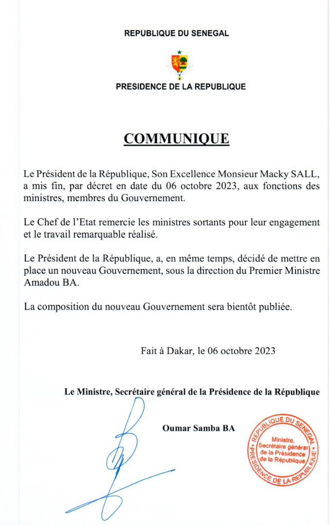 Le Président Macky Sall dissout le gouvernement