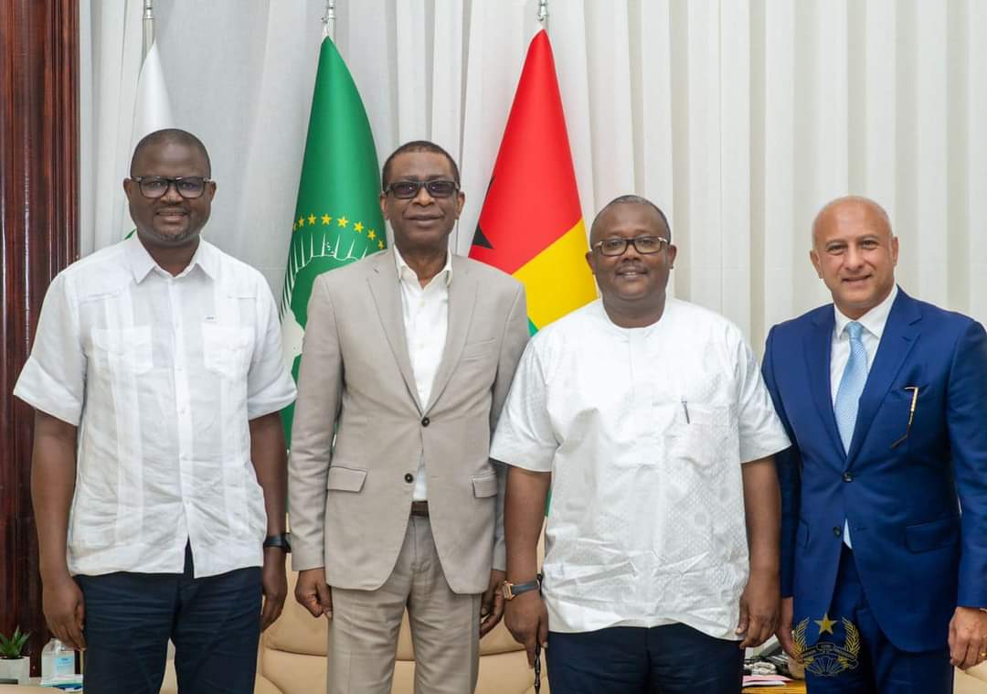 Bissau : Youssou Ndour reçu par le Président Mballo 