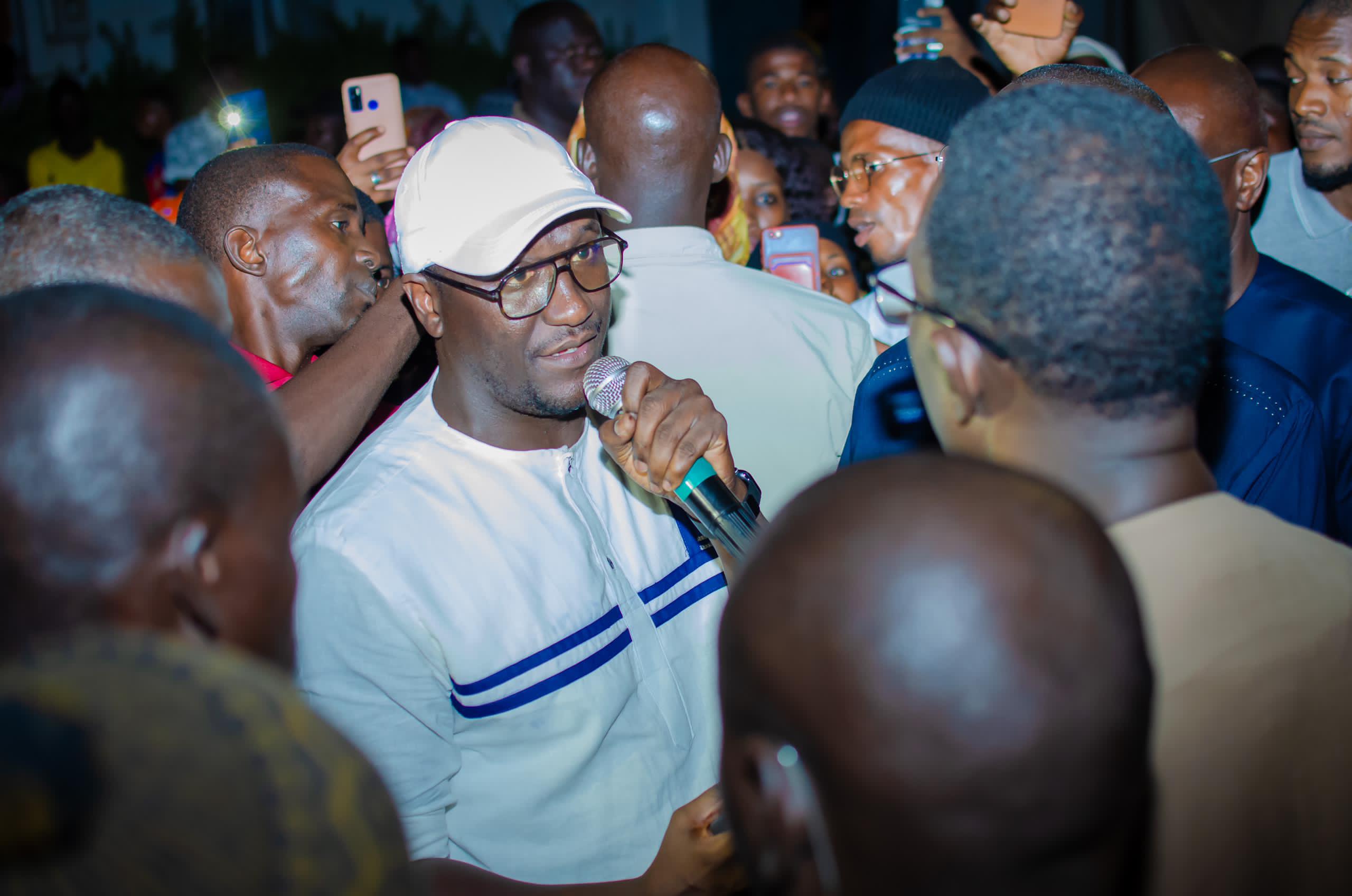 Le porte-parole de l'UCS et président du Mouvement citoyen Ubuntu, Aboubacar DIASSY, a porté la voix de Mboro et a exposé ses doléances devant le Premier Ministre Amadou BA.