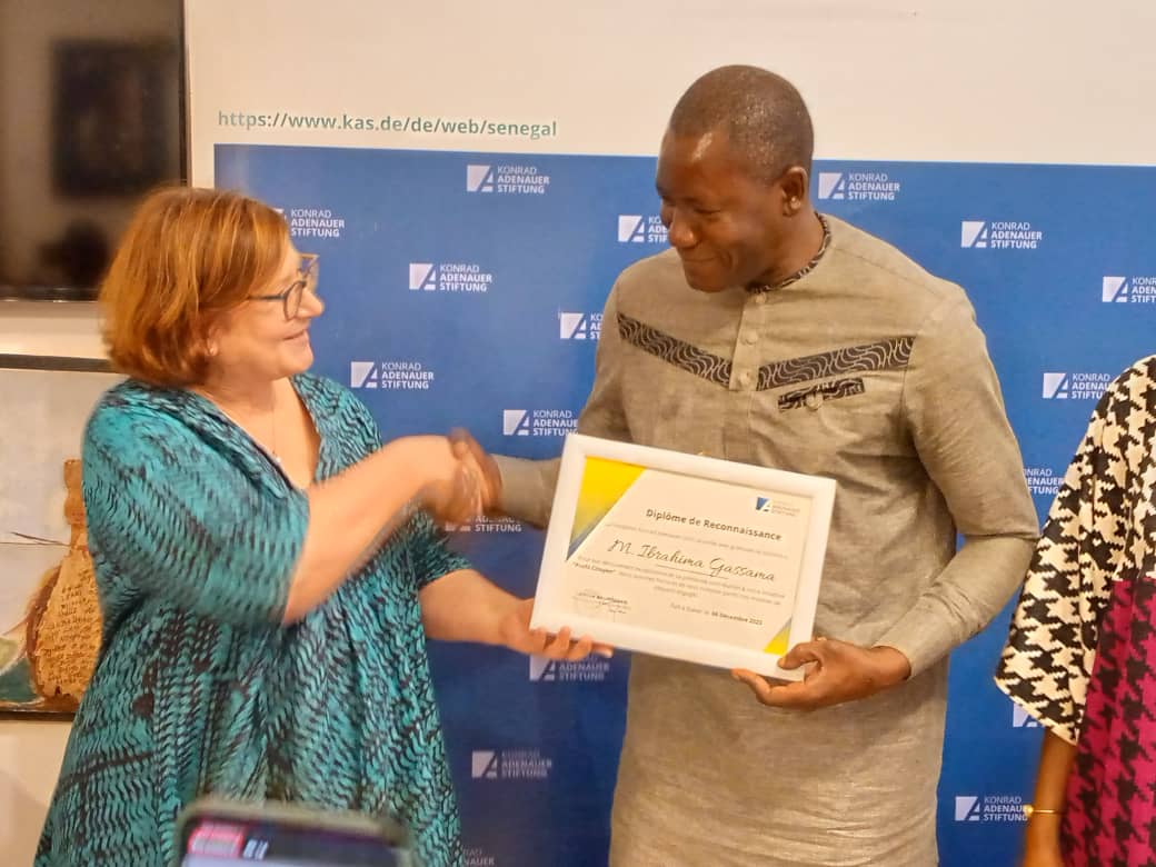 Profil de citoyen 2023 : Le journaliste Ibrahima Gassama honoré par la Fondation Konrad Adenauer