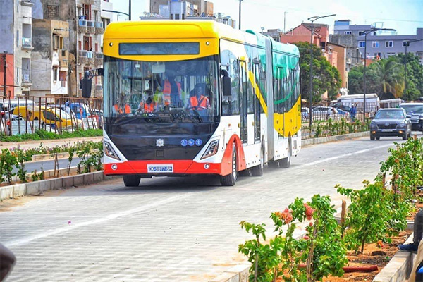 Inauguration du BRT : 121 bus articulés avec chacun 150 places seront mis en circulation