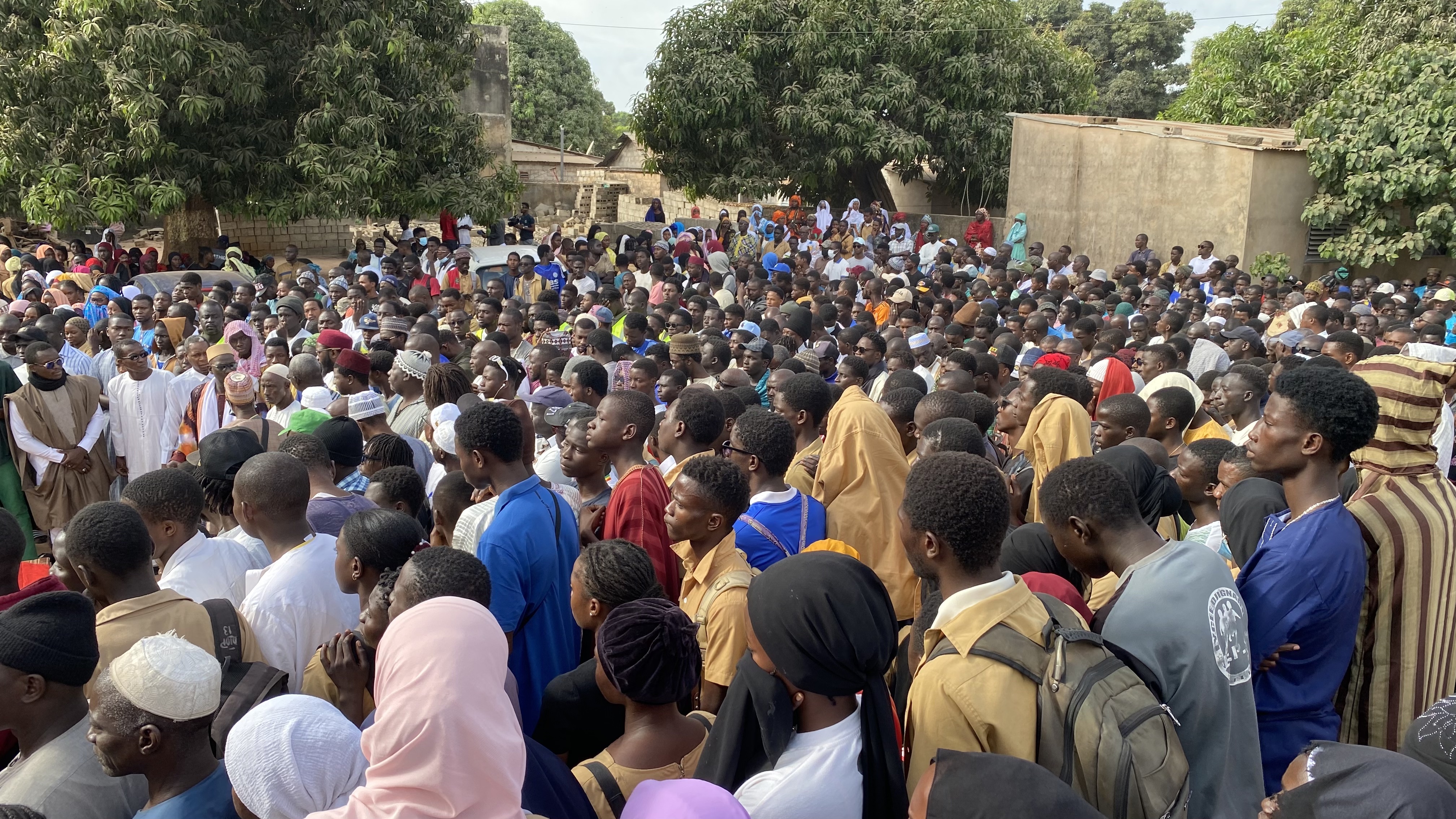 Manifestation contre le report de la présidentielle :  Les images des obsèques de Landing Camara tué par balle à Ziguinchor