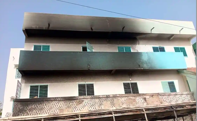 Fatick : Une école incendiée et son bus calciné, le propriétaire est de Pastef