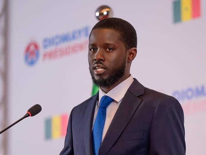  Moussa Faki Mahamat « félicite chaleureusement le président Diomaye Faye » pour son élection à la tête du Sénégal