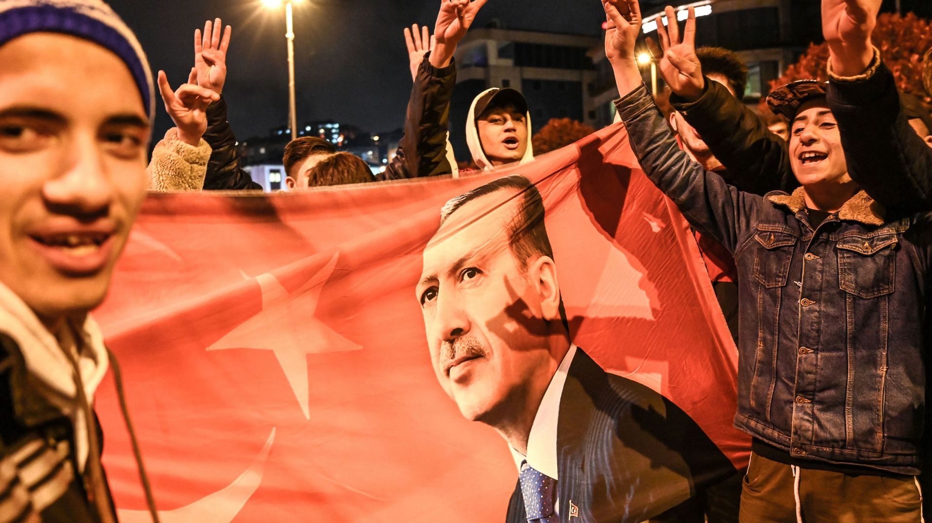Municipales en Turquie: l'opposition remporte deux villes importantes (Istanbul et Ankara)