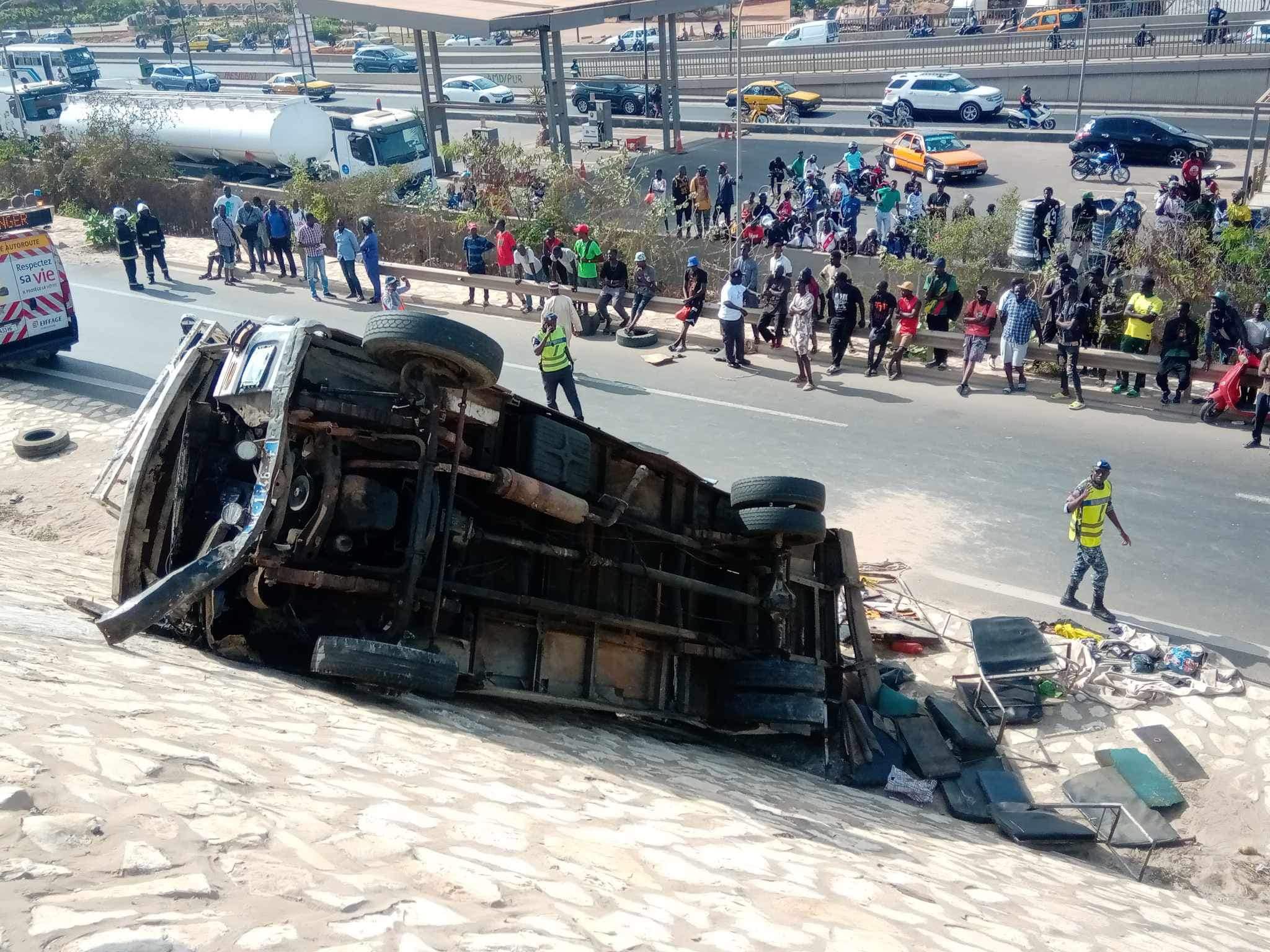 Drame à Pikine : Accident de Ndiaga-Ndiaye sur l'Autoroute à Péage, 30 blessés