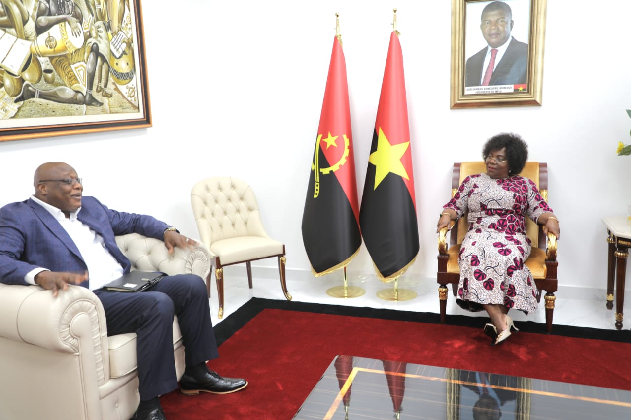 Vers une transformation digitale en Angola : Dr. Sylla partage son expertise