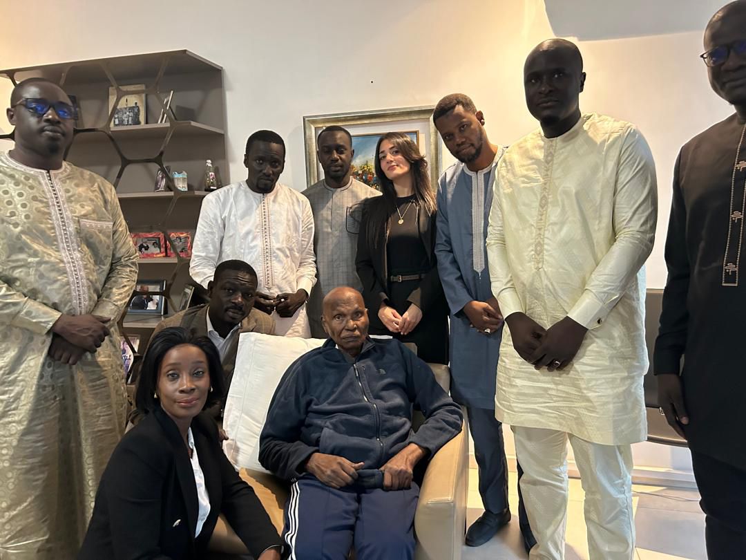 Vers le Cinquantenaire du PDS : Le Président Wade anime une réunion stratégique avec les cadres libéraux