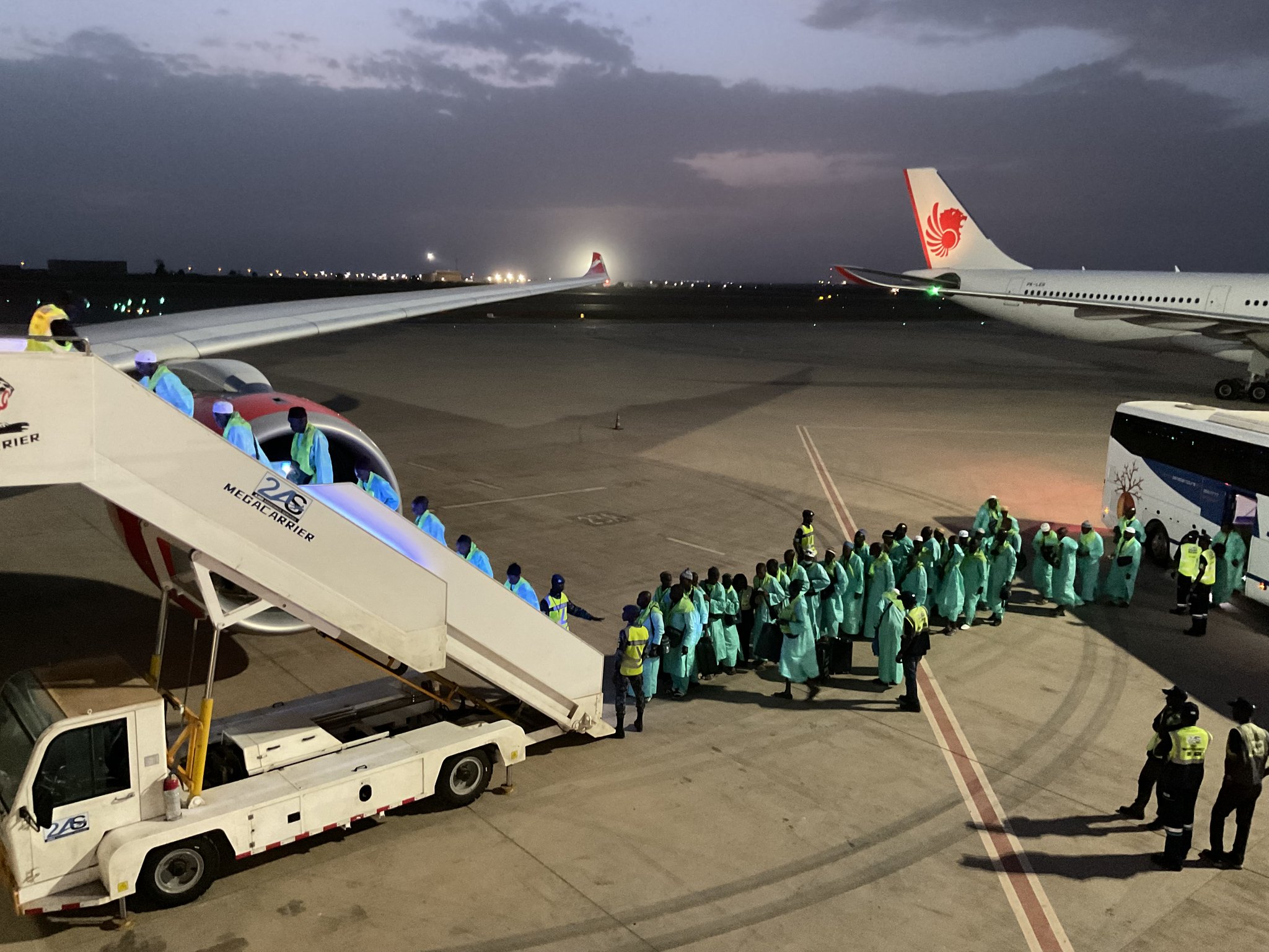 Hajj 2024 : Départ des premiers pèlerins depuis l'aéroport de Dakar