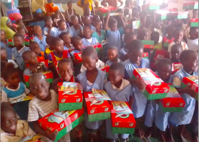 Éducation pour tous : le geste généreux du Pasteur Akounguéla envers les écoliers de Vélingara