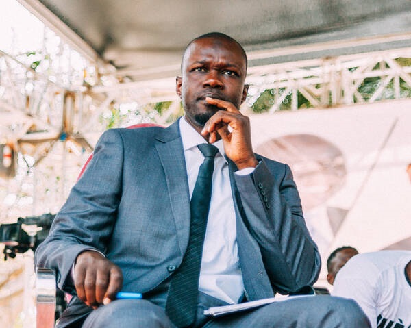  Sonko et le voile (Par Simon Pierre Dièdhiou)