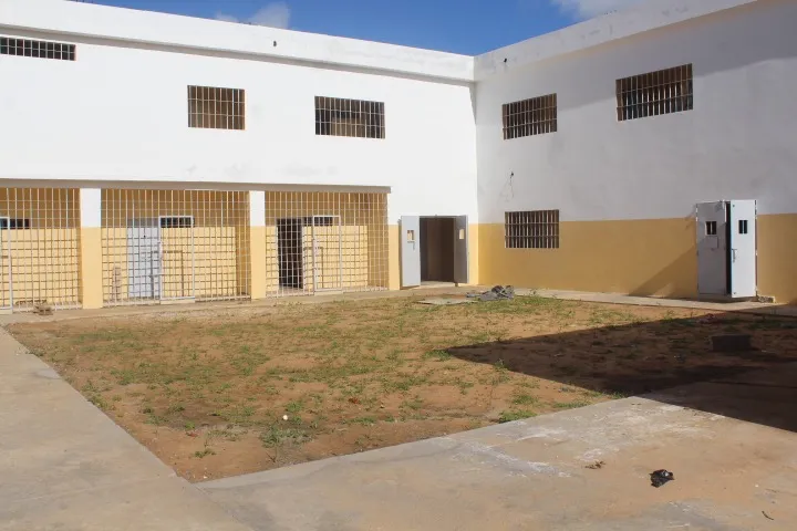 Sénégal : Une nouvelle prison de 2 500 places prête  à 90 % (Ministre)