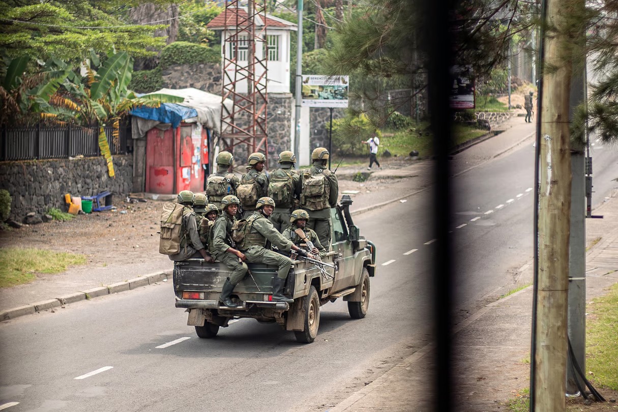 RDC: le groupe armé M23 «va continuer» au-delà de Goma, alerte un haut diplomate rwandais