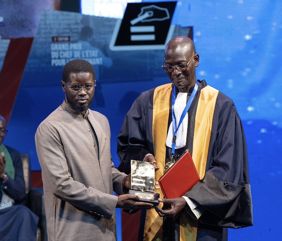 Excellence éducative : Les enseignants honorés par le Président de la République pour leur contribution au Sénégal de demain