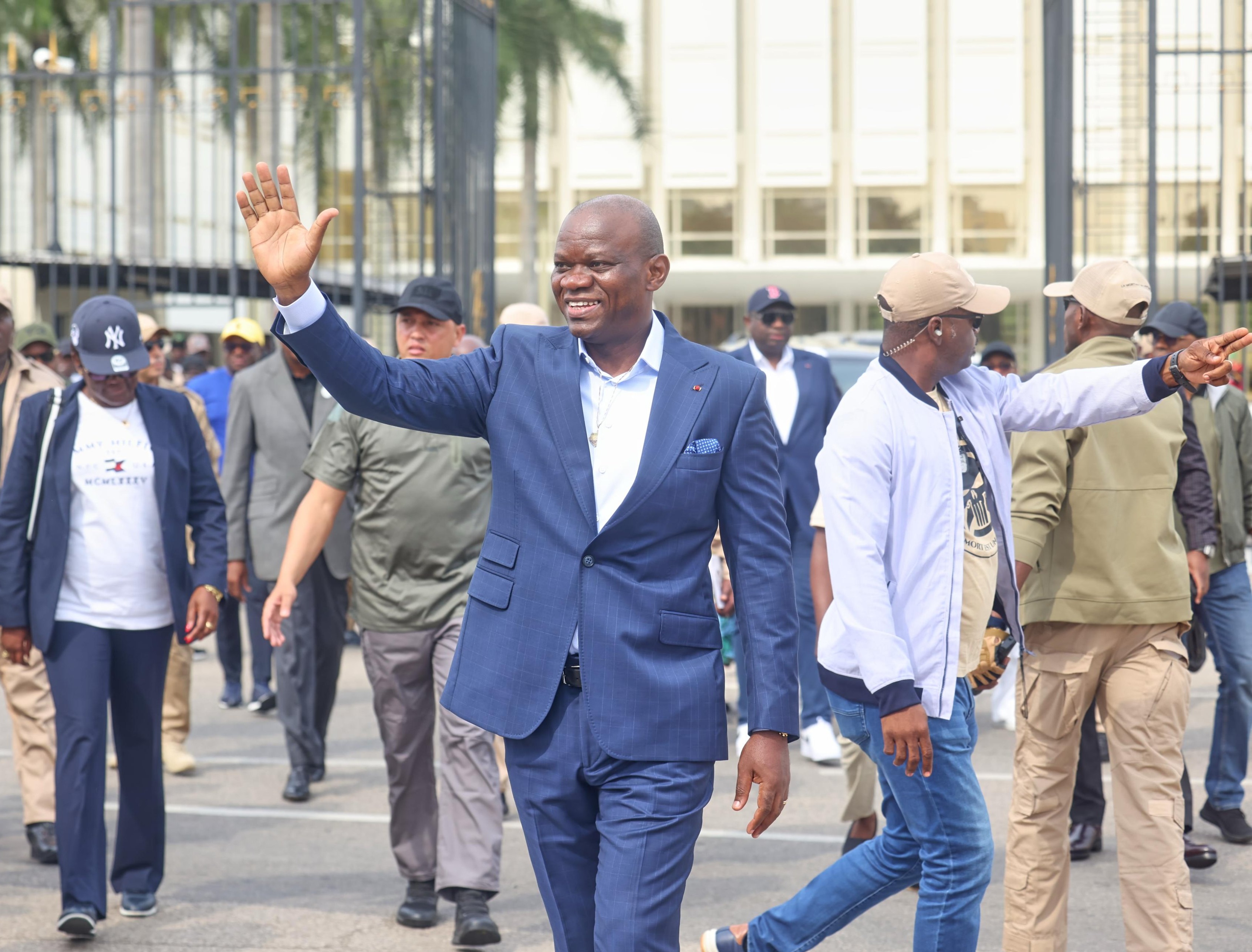 Présidentielle gabonaise 2025 : Une vingtaine de candidatures déposées, Brice Clotaire Oligui Nguema en tête